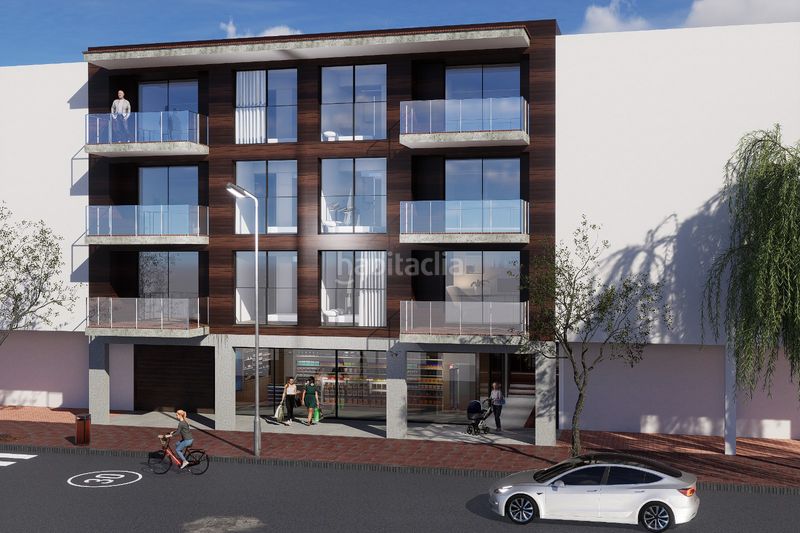 Foto 24badda8-742e-4a45-952c-b673c5149989. Planta baja en carrer de la font 28i espectacular vivienda de obra nueva, con gran jardín y piscina propia. en Palamós