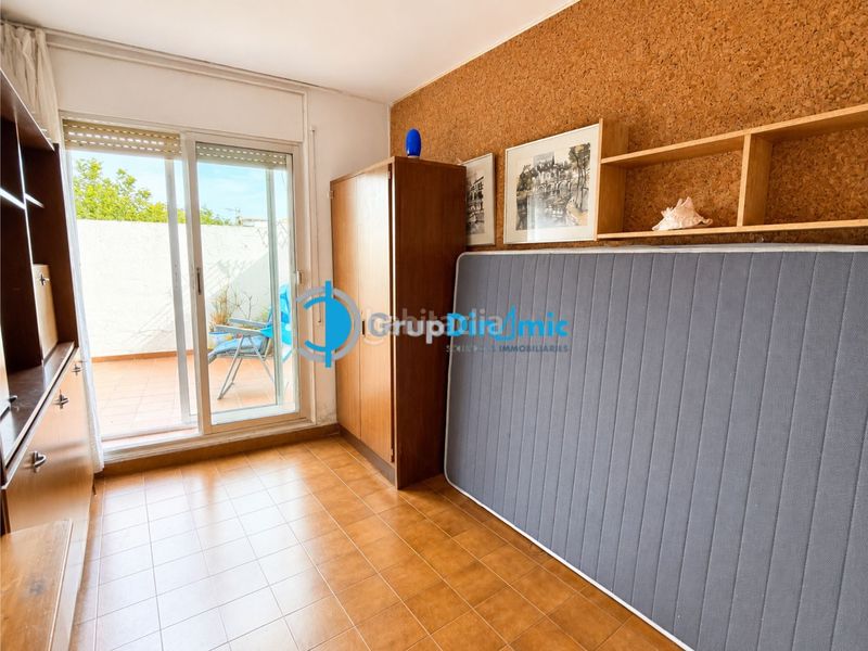 Foto 1d83e0e4-d562-4fac-a9a1-b3043fa468f4. Pis amb xemeneia a Centre Palamós