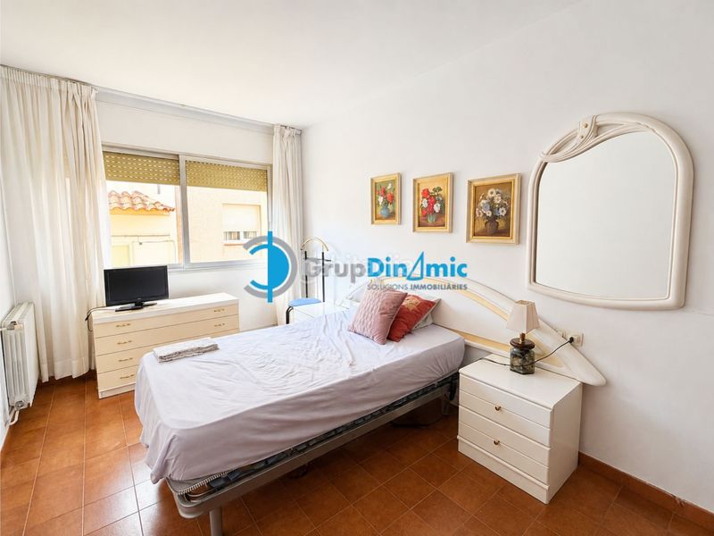 Foto d9a80efa-fedf-4ea2-9401-8712f5bcd763. Pis amb xemeneia a Centre Palamós