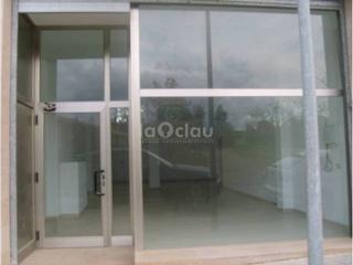 Lloguer Local Comercial a Tona. Local comercial en alquiler