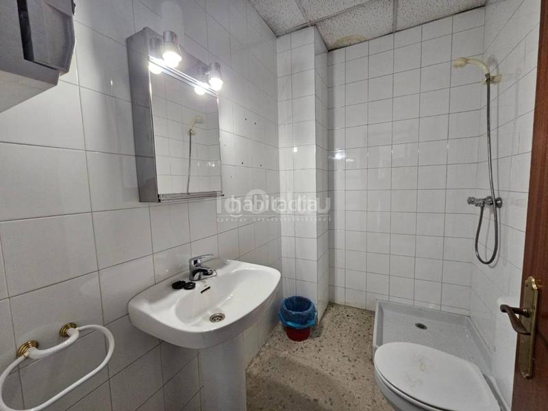 Foto 80d50fa3-1b6e-492c-84ca-bda77784578b. Local commercial dans Tona