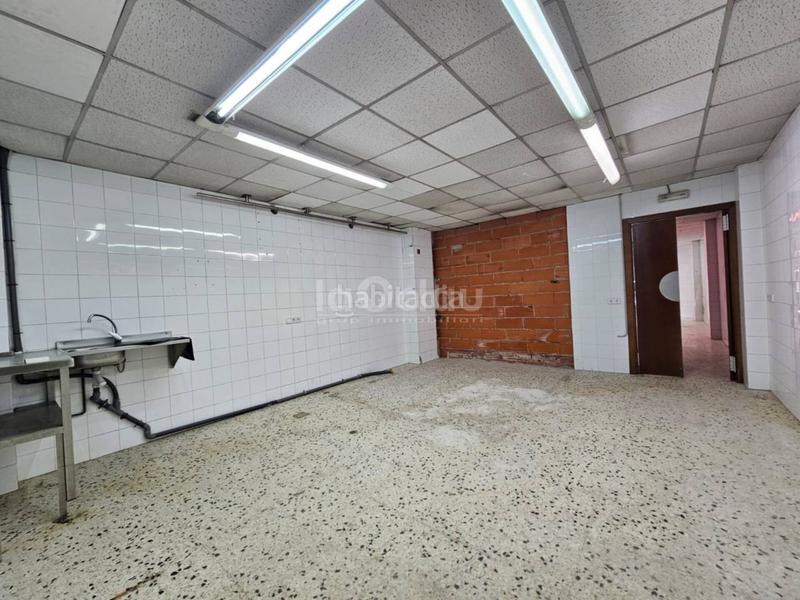 Foto a38188e9-d8b3-493b-99ed-ede1ad11c7b8. Local commercial dans Tona