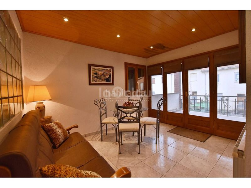 Foto 13dd3cf1-cbc5-4aad-ace7-32b2277f0ca6. Casa amb aparcament a Roda de Ter