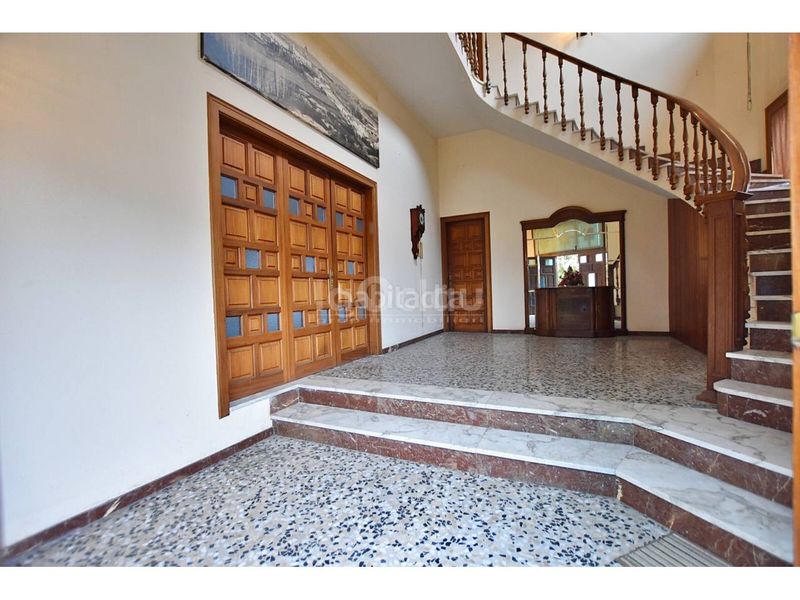 Foto 4cd36444-0f5f-49e7-b76b-073532c39151. Casa amb aparcament a Roda de Ter