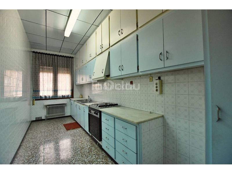 Foto ba97a890-0dbe-4f7f-b46d-bf257f9c947c. Casa amb aparcament a Roda de Ter