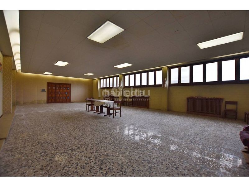 Foto deb98273-cc5f-4219-a6a7-d6eb84b2d370. Casa amb aparcament a Roda de Ter