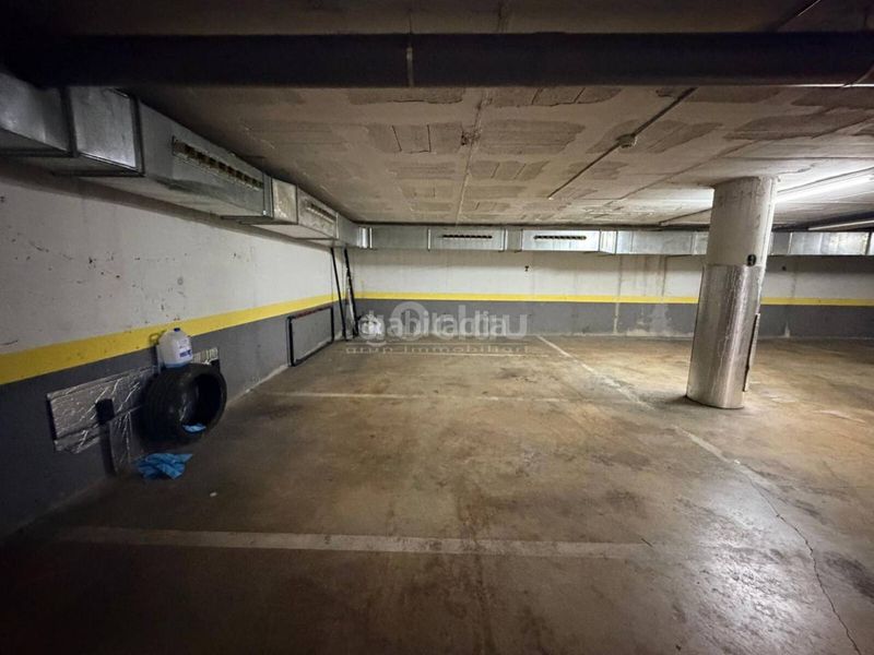 Foto 587840e0-f0f0-439b-8e6f-5d9243622791. Apartament amb calefacció aparcament a Caputxins-Ambulatori Vic