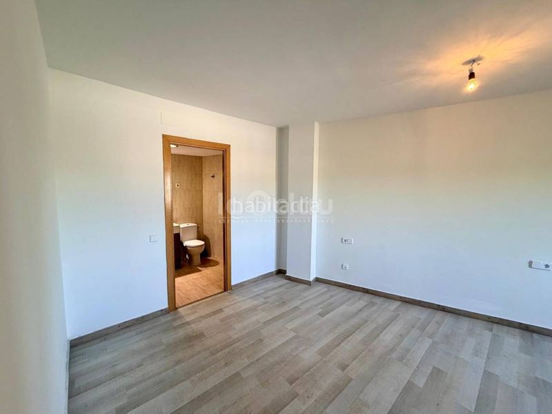 Foto 64236208-d81f-4f36-b750-6ac2312e7618. Apartament amb calefacció aparcament a Caputxins-Ambulatori Vic