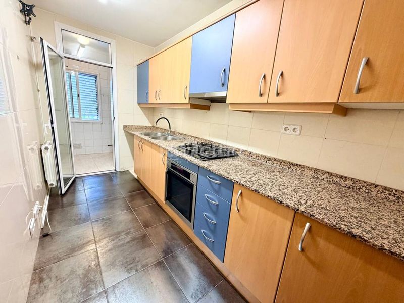 Foto 853e3b10-b913-495c-9af0-3f6b1b214cb5. Apartament amb calefacció aparcament a Caputxins-Ambulatori Vic