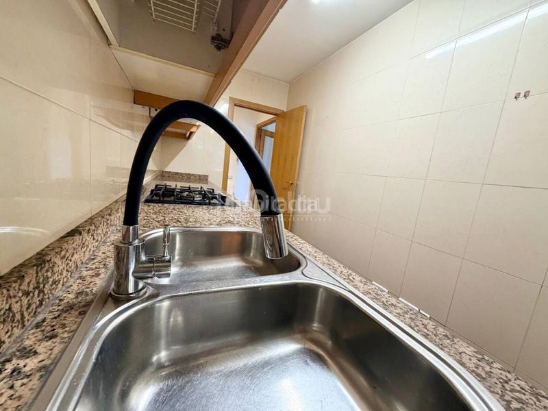 Foto 8a36daf5-8ccc-4f8e-b9f7-6b6ac761ad72. Apartament amb calefacció aparcament a Caputxins-Ambulatori Vic
