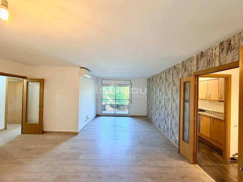 Foto b017ab08-a92d-45d6-a2c5-565d1373b897. Apartament amb calefacció aparcament a Caputxins-Ambulatori Vic