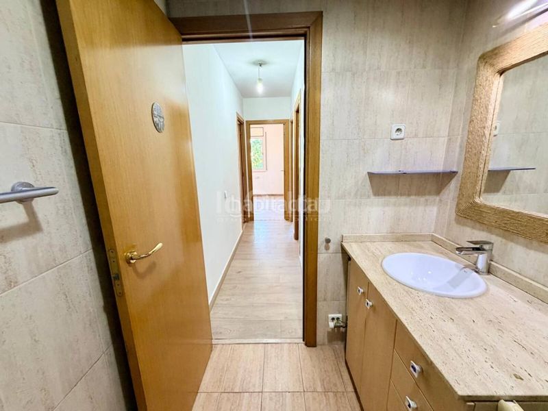 Foto c0ce3bee-5094-40fe-97e6-90b761c19cd9. Apartament amb calefacció aparcament a Caputxins-Ambulatori Vic