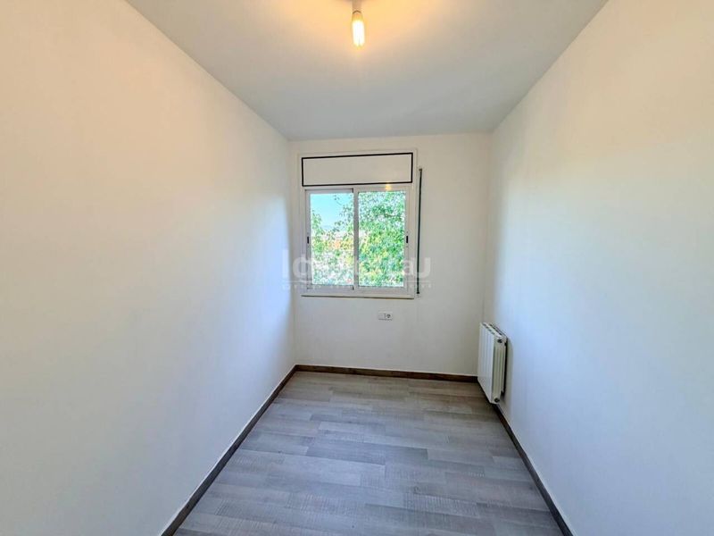 Foto d39e380b-79af-4355-8751-bb104e7ec8dc. Apartament amb calefacció aparcament a Caputxins-Ambulatori Vic