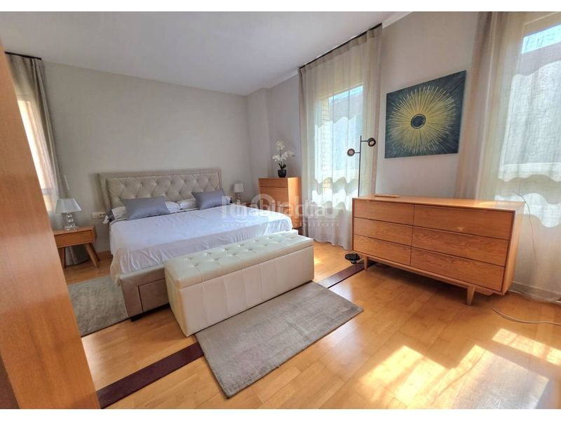 Foto ad1c1a96-f0c7-4800-8438-a6709329d064. Pis amb calefacció aparcament a Centre Vic