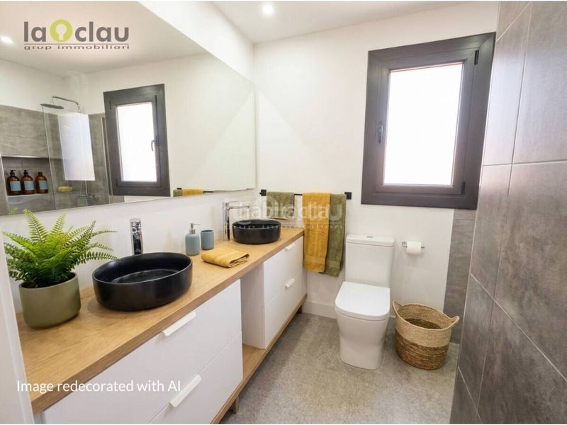 Foto 48f4fa0f-1640-4dcd-93d6-b225152e5498. Casa adossada amb calefacció piscina a Seva
