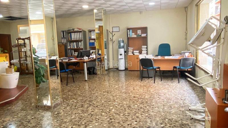 Foto c121aa36-d206-4cd1-a6cc-f5179b05e626. Local commercial dans calle waltdisney 12 dans Oliva pueblo Oliva