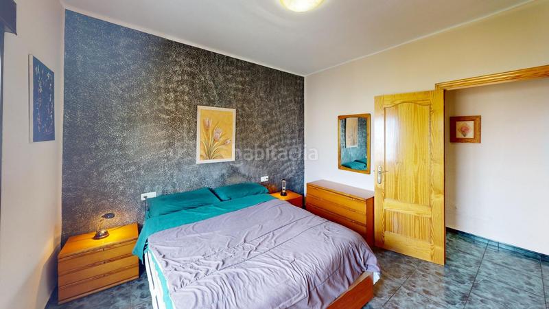 Foto 27f3fef9-a9d7-4077-84d2-bd13fb98fefc. Piso en calle conde de Oliva 1 tu próximo hogar lleno de luz y comodidad situado en una 3 planta sin ascensor. en Oliva