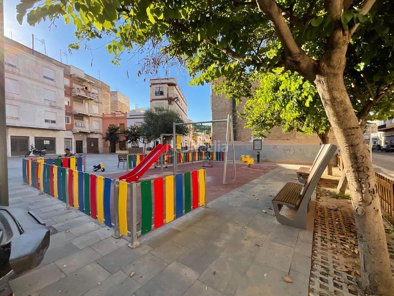 Foto f3abb463-de28-4b04-b0c6-85b08d946f77. Piso en calle conde de Oliva 1 tu próximo hogar lleno de luz y comodidad situado en una 3 planta sin ascensor. en Oliva