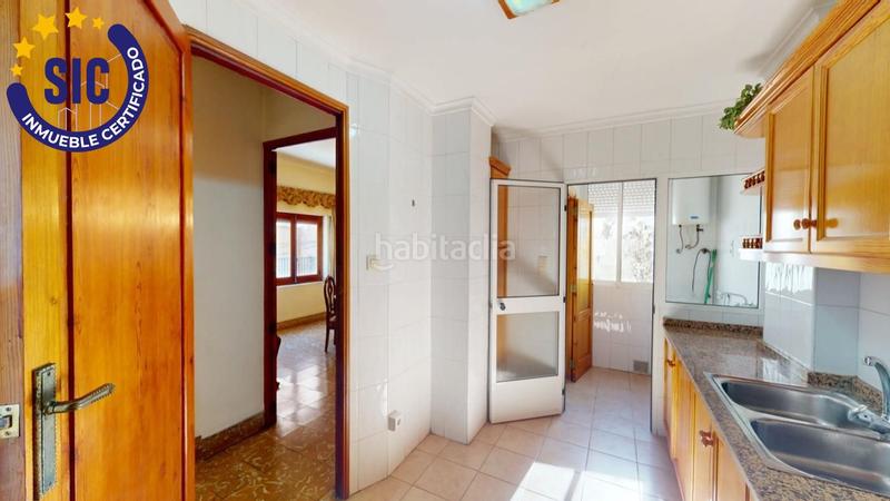 Foto 325456e7-cd91-4f9c-b062-f965cc6bd94a. Casa in avenida loygorri 8 in Oliva pueblo Oliva