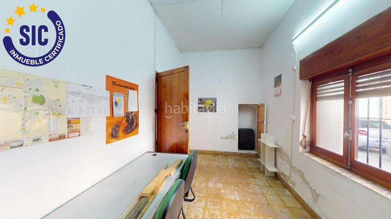 Foto 3cd2b3bc-c61a-4b8f-aad1-149b80a5e8b2. Casa in avenida loygorri 8 in Oliva pueblo Oliva