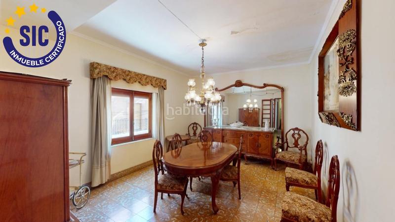 Foto a9f76bdd-d723-4dc8-bbde-f9bed0770df6. Casa in avenida loygorri 8 in Oliva pueblo Oliva