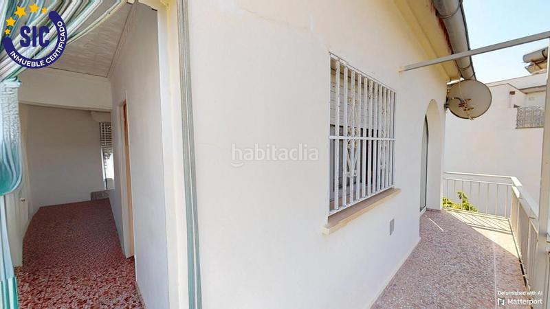 Foto f9c8e59b-1ad6-48af-bb8c-d80b812b37c2. Chalet en calle faig 16 chalet en playa sector 19 en Oliva
