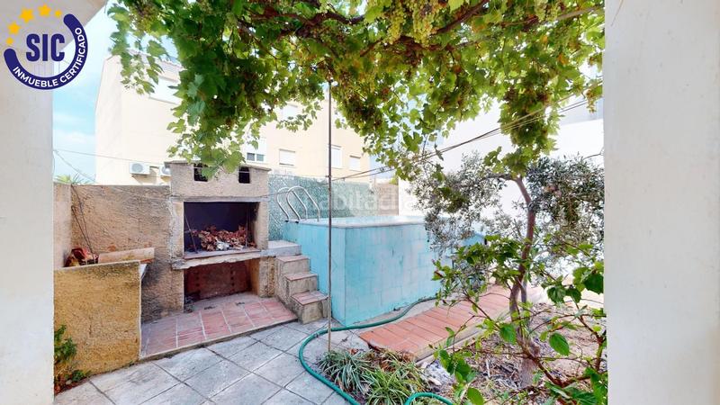 Foto fdeaeafd-b749-4f83-9aa8-605508b82cfb. Chalet en calle faig 16 chalet en playa sector 19 en Oliva