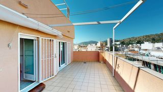 Piso en Calle cruz de la 18. Apartamento con gran terraza, garaje y trastero en oliva