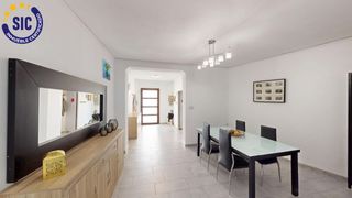 Casa in Nazareno 92. Encantadora casa en oliva pueblo con gran terraza soleada