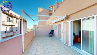 Flat in Calle cruz de la 18. Apartamento con gran terraza, garaje y trastero en oliva