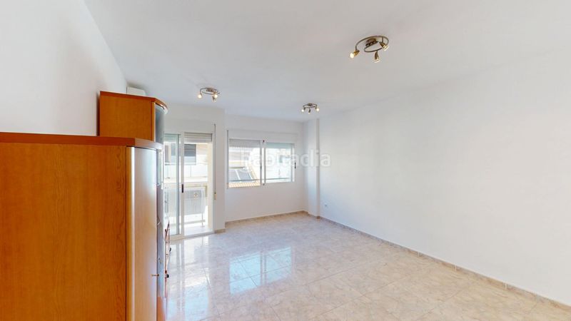 Foto f8f75112-9276-4755-bb20-d497bd8710ed. Pis a calle paloma de 49 a Miramar