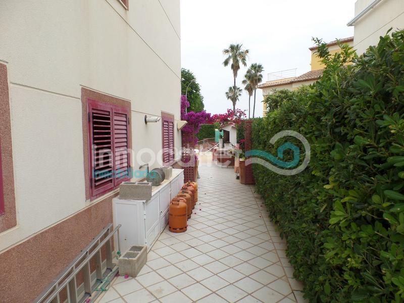 Foto 21f67339-a40f-4ba5-a655-d4097ce7734a. Chalet con riscaldamento parcheggio piscina in Oliva pueblo Oliva