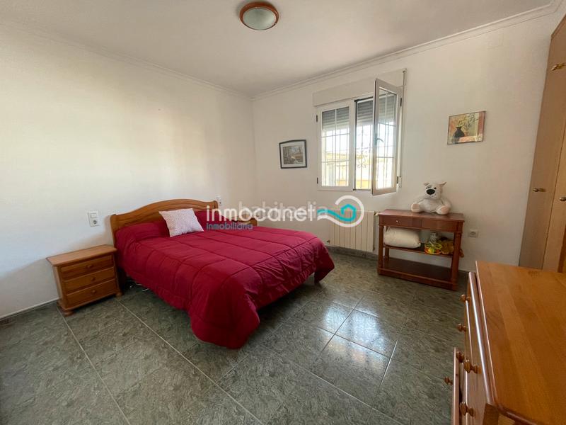 Foto dc0dd1c5-ca77-4733-9f68-aed226a5c805. Chalet with heating parking in Oliva playa Oliva