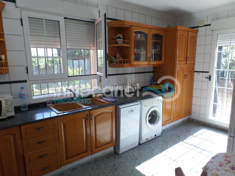 Foto fb2ee0c8-52ef-4555-8148-0cd3bdf64a29. Chalet with heating parking in Oliva playa Oliva