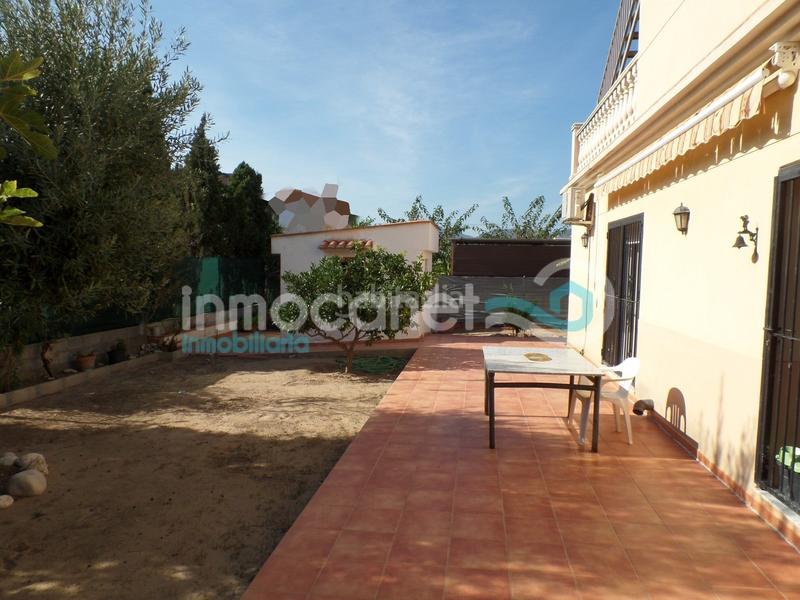 Foto f2cbb92b-3ad7-4bf8-ab9c-935288a78c4b. Xalet amb calefacció aparcament a Oliva playa Oliva