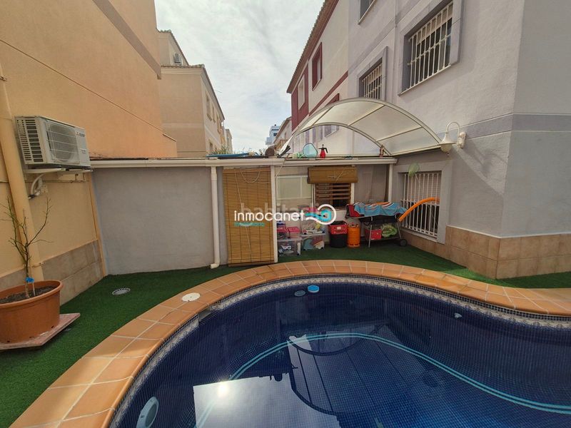 Foto 6f478b36-b062-4b49-8fa2-df1b0f915eed. Maison jumelée avec chauffage parking piscine dans Oliva playa Oliva