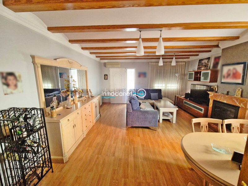 Foto a35e2561-232c-4102-9e60-95d108e772cc. Maison jumelée avec chauffage parking piscine dans Oliva playa Oliva