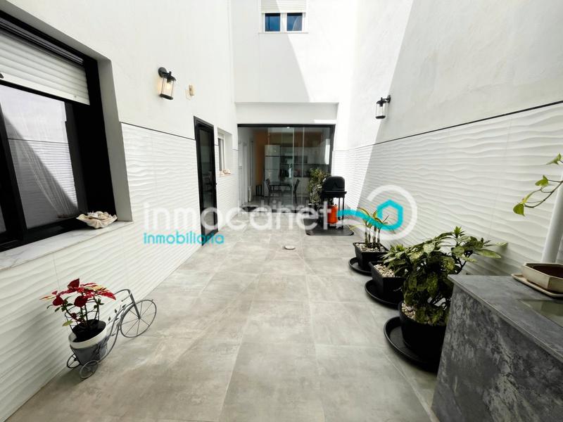 Foto 4fca63ff-77b8-4078-9782-1c3482014680. Casa en Oliva pueblo Oliva