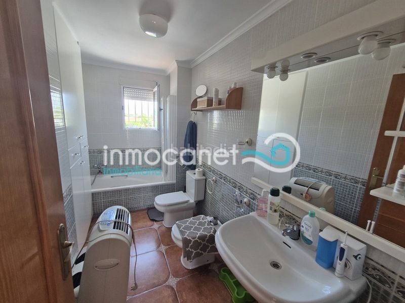 Foto b0e37173-86c6-45ed-9f1c-913b9f8068ba. Casa adosada en Oliva nova Oliva