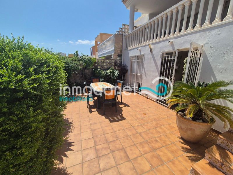 Foto eb96a32d-9c96-4735-aee8-3bfdc2f7f368. Casa adosada en Oliva nova Oliva