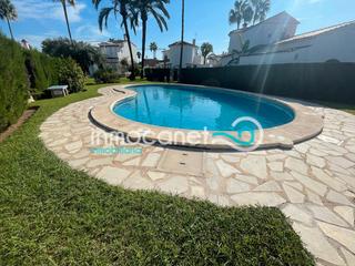 Chalet en Oliva Nova