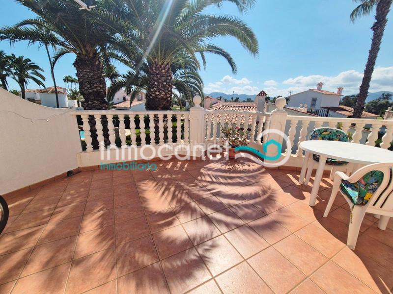 Foto 8f1888d5-c895-46e0-8268-feb469caf527. Chalet con piscina in Oliva nova Oliva