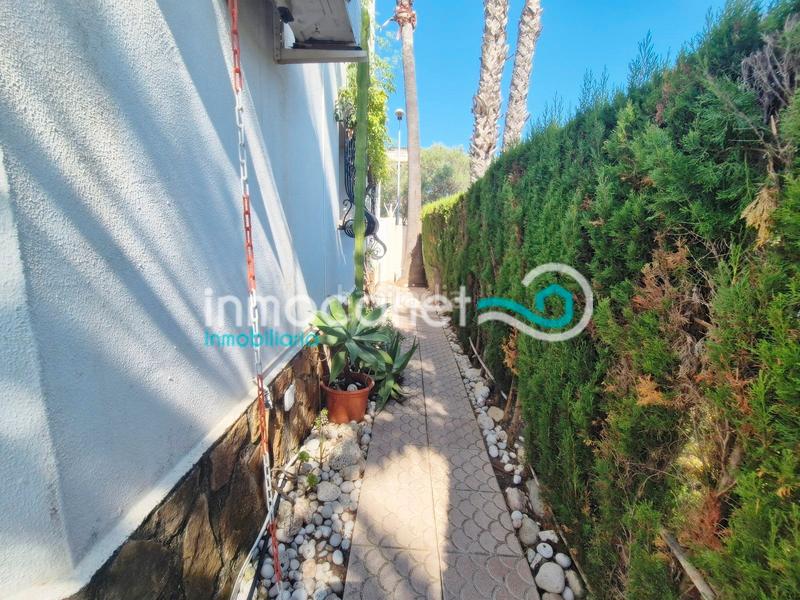 Foto dd442e71-e9bf-4d01-9815-6452cff4fbbd. Chalet con piscina in Oliva nova Oliva