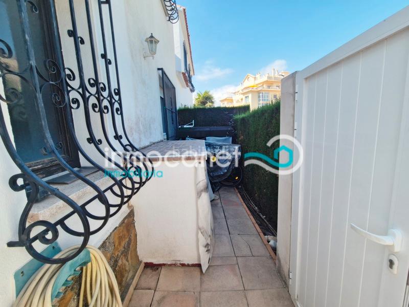 Foto 17b27d89-3adf-43b6-b00c-e95c04f60750. Xalet amb piscina a Oliva nova Oliva