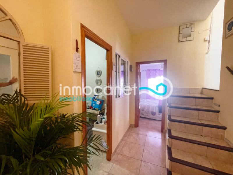 Foto db0dc959-cac2-4f79-b63a-1367772781ed. Casa amb calefacció a Oliva pueblo Oliva