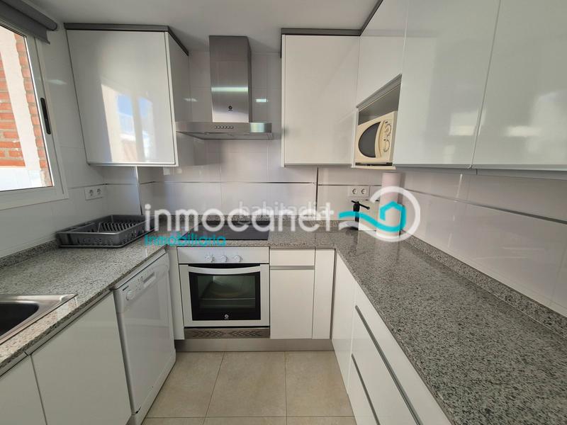 Foto aba1f7a6-09b4-4092-a435-21bef91fc9e0. Apartament a Piles