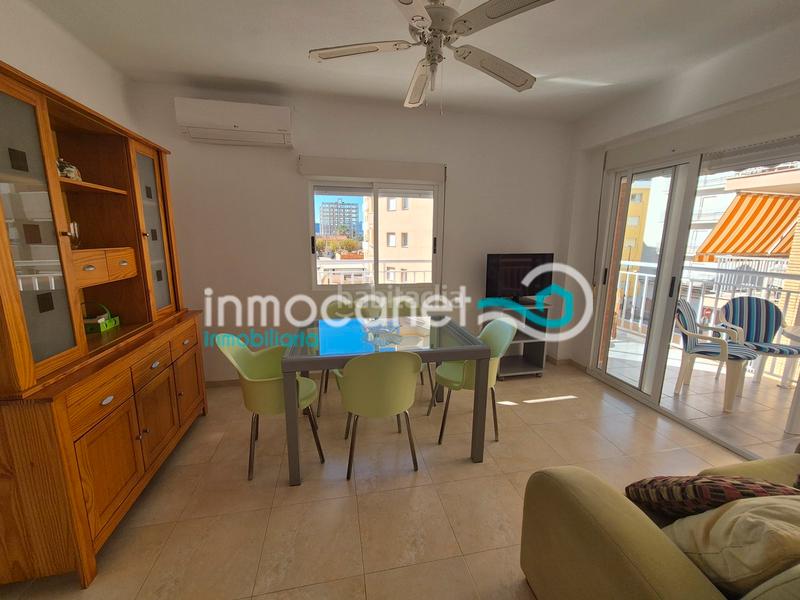 Foto fe7b7e47-1d3d-4f00-a6ec-89b4e9f8d8db. Apartament a Piles