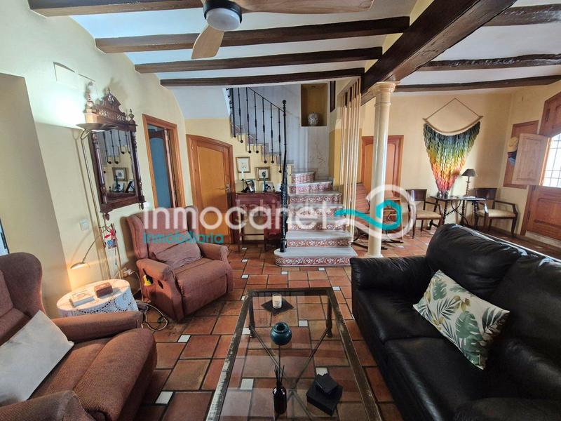 Foto 4d0012b5-8901-4c93-8fe6-40bbb6548b46. Haus mit heizung in Oliva pueblo Oliva