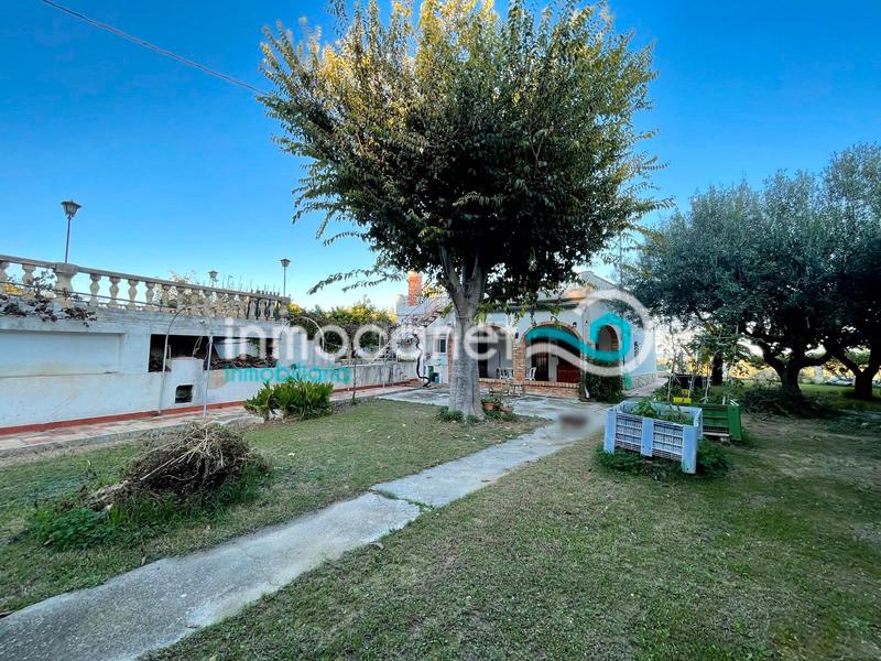 Foto 1bdb1da1-1a67-4123-9d92-5771c0a7e326. Chalet with pool in Oliva pueblo Oliva