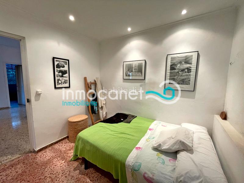 Foto a1c00a32-5b71-45e1-9615-0e2f3453fd91. Chalet con piscina in Oliva pueblo Oliva